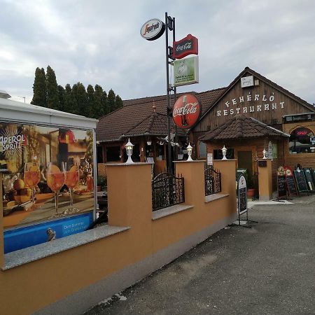 Feherlo Vendeghaz & Restaurant Bük Eksteriør bilde